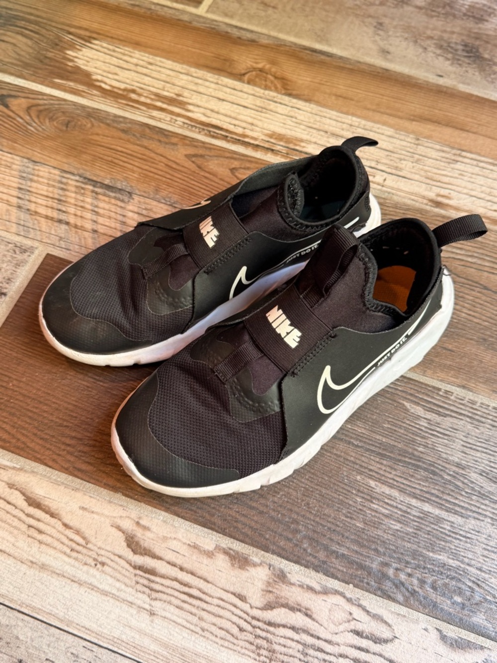 Nike Black and White Slip-On Training Shoes